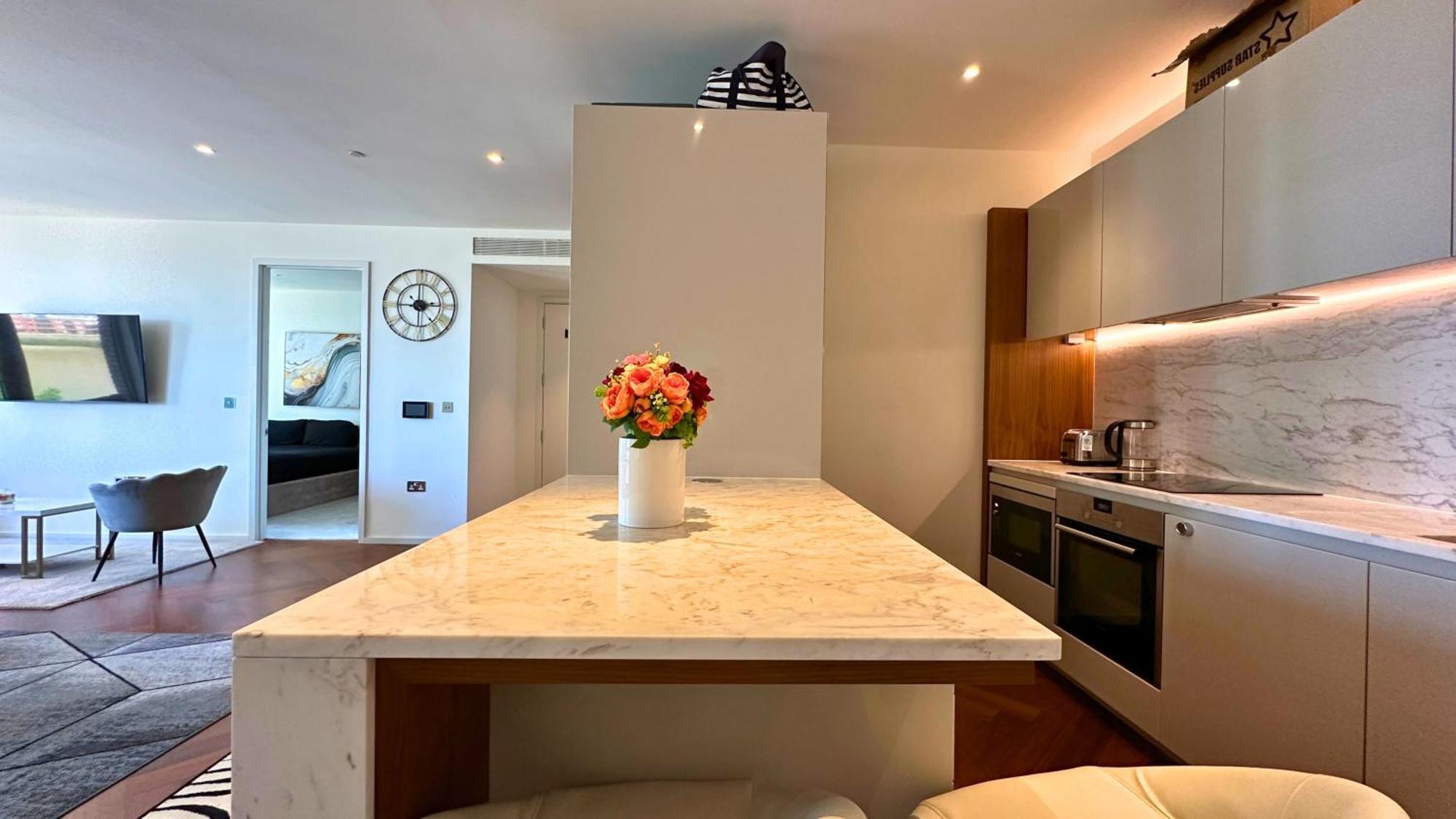 Lavish Penthouse River View Fast Wifi - Luxurylondonstays Екстериор снимка