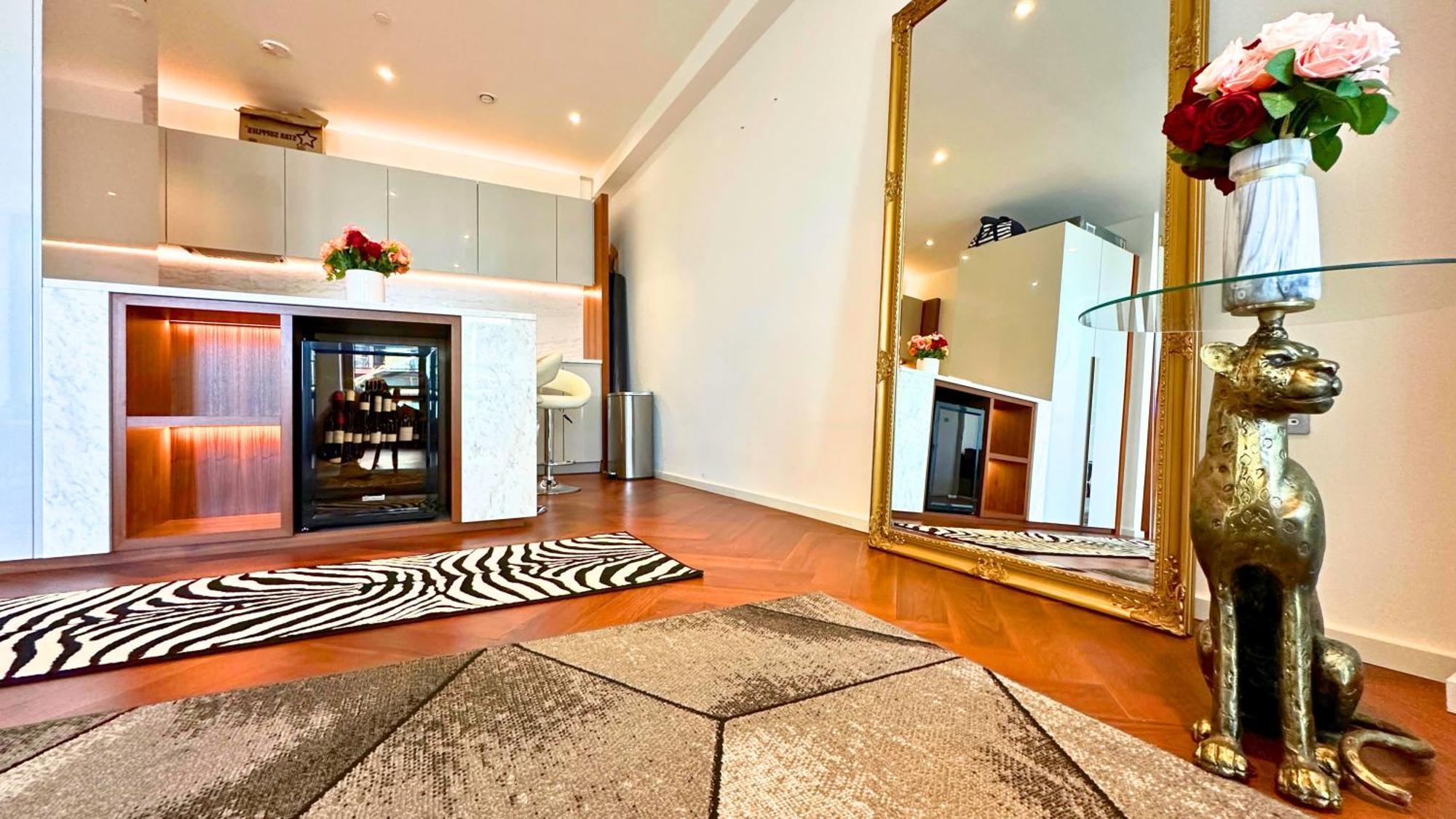 Lavish Penthouse River View Fast Wifi - Luxurylondonstays Екстериор снимка